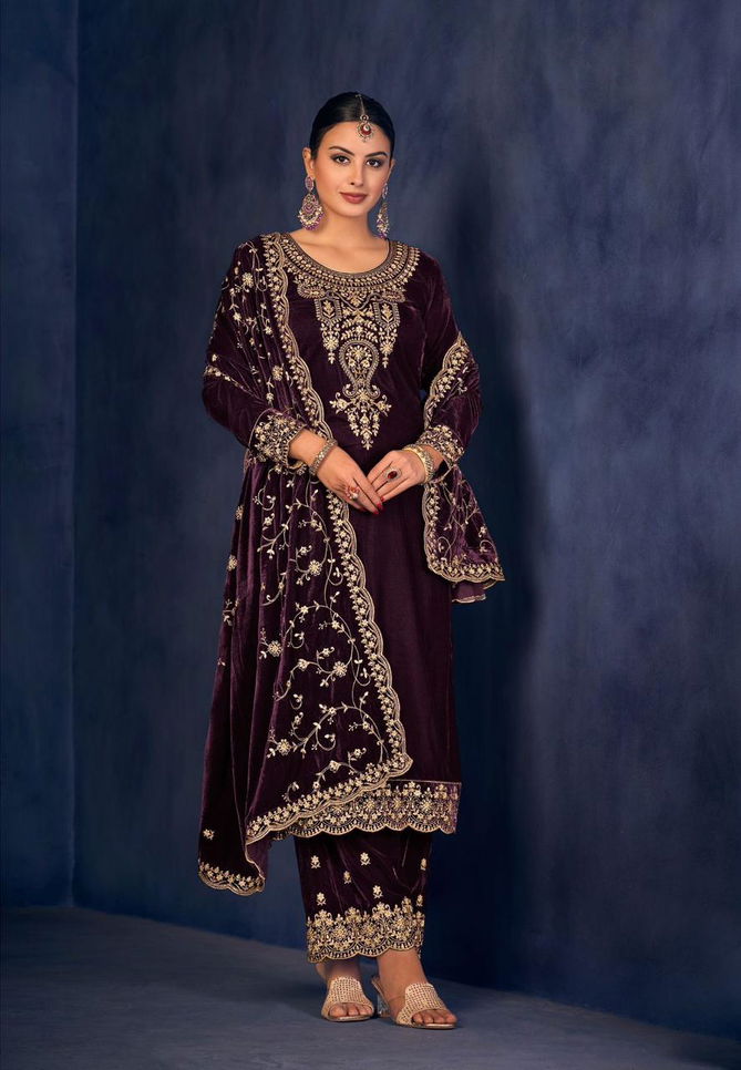 Mumtaz Hasrat Heavy Velvet Salwar Kameez Catalog
